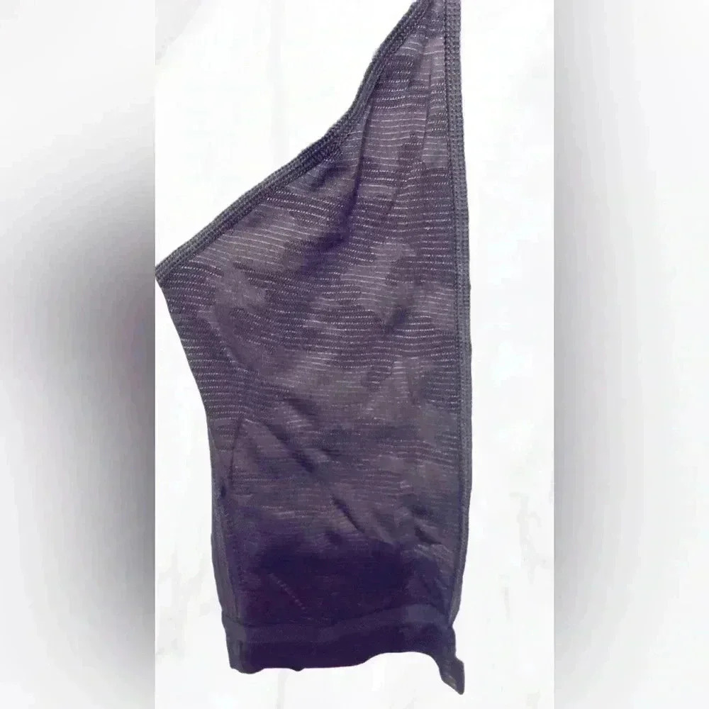 Lululemon Tight Stuff Crop with camo  mesh detail black leggings 6 - Picture 4 of 4